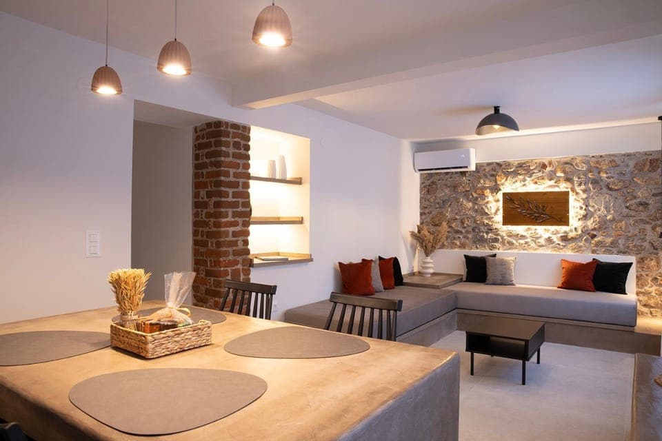 Living room, Seating area, Dining area, air conditioner