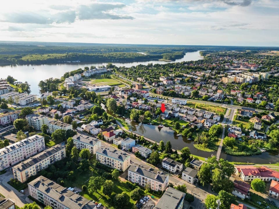 Off site, River view, River view, Location