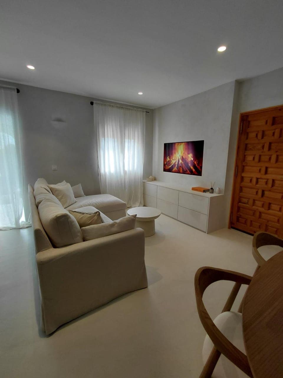 TV and multimedia, Seating area
