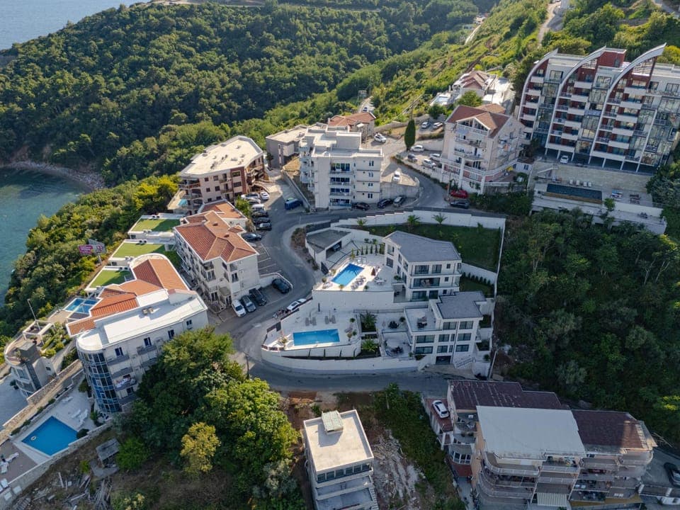 Day, Neighbourhood, Natural landscape, Bird's eye view, City view, Mountain view, Pool view, Sea view, Swimming pool, Location