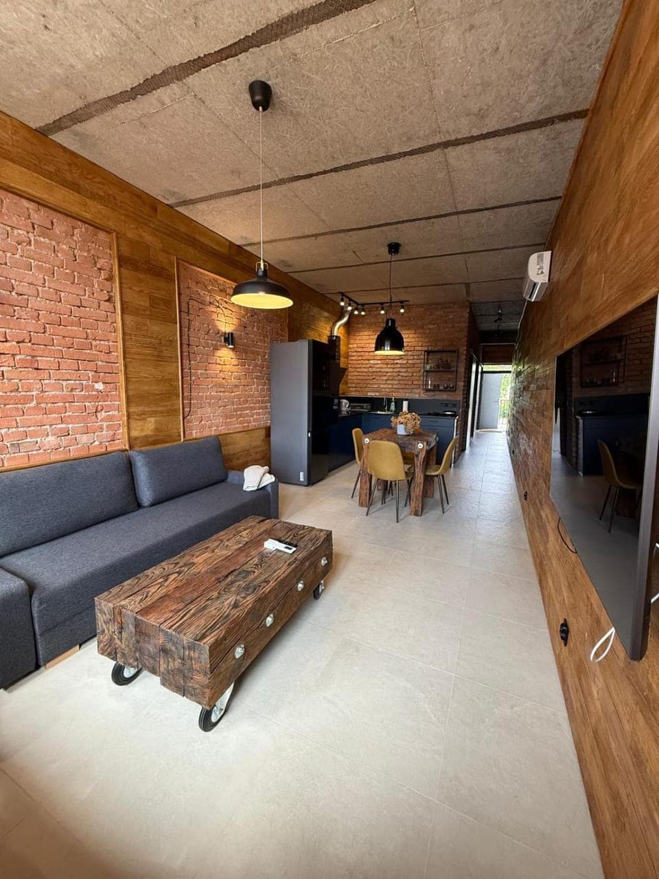 Kitchen or kitchenette, Seating area