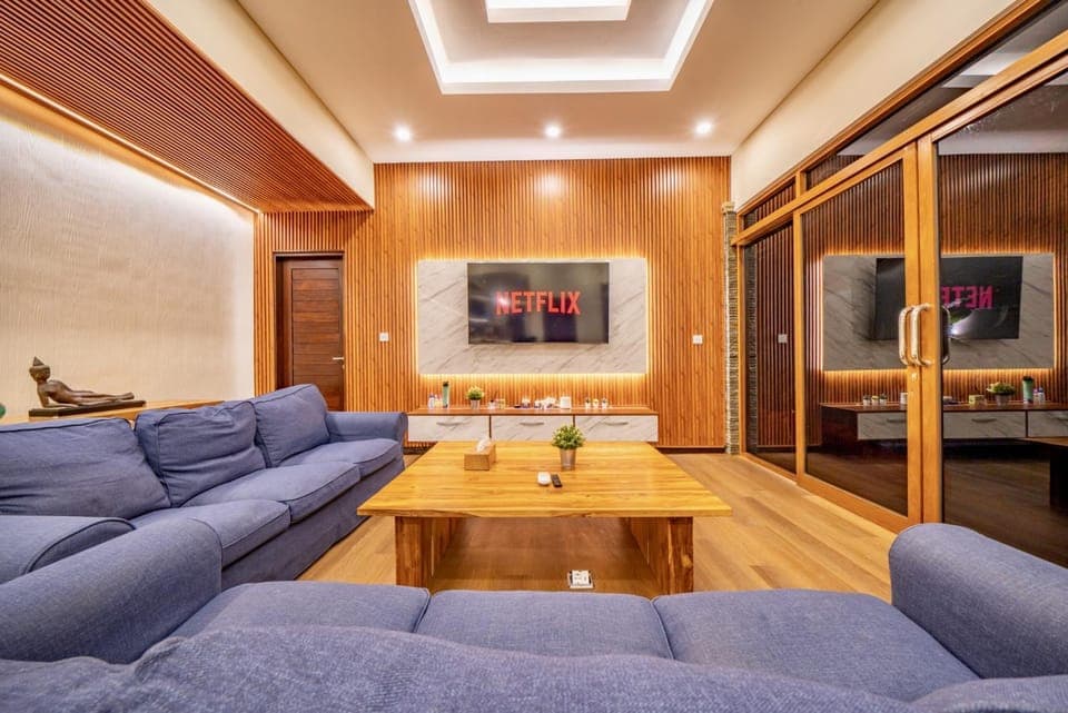 TV and multimedia, Living room, Seating area