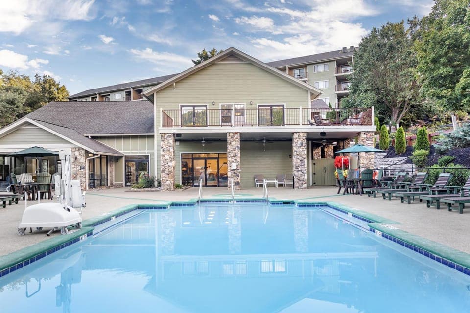 Property building, Pool view, Swimming pool