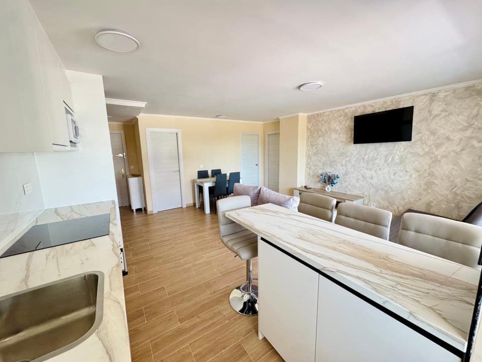 Living room, Dining area, kitchen