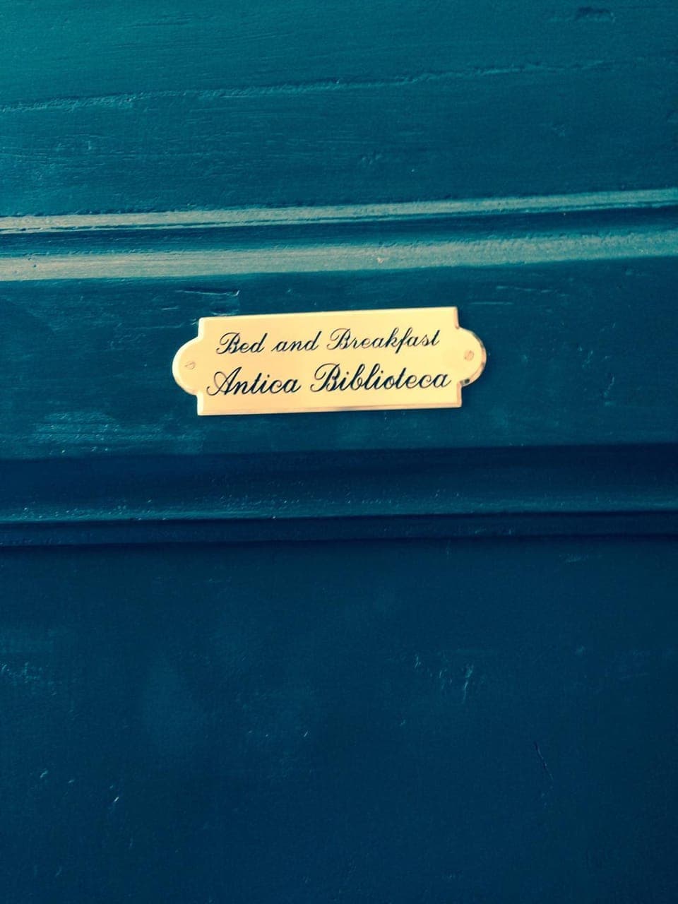 Facade/entrance, Decorative detail, Logo/Certificate/Sign, Internal: Not applicable to any particular room