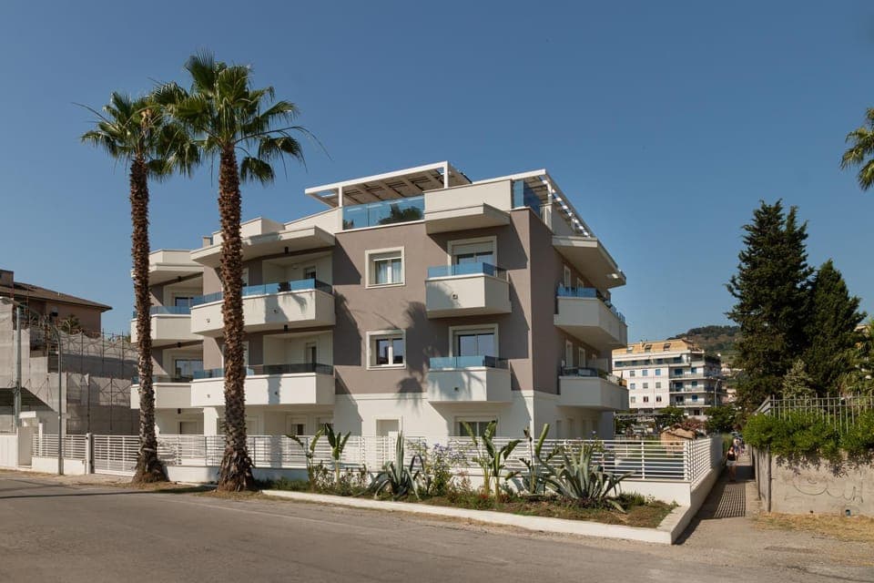 Property building, Day, Street view, Quiet street view