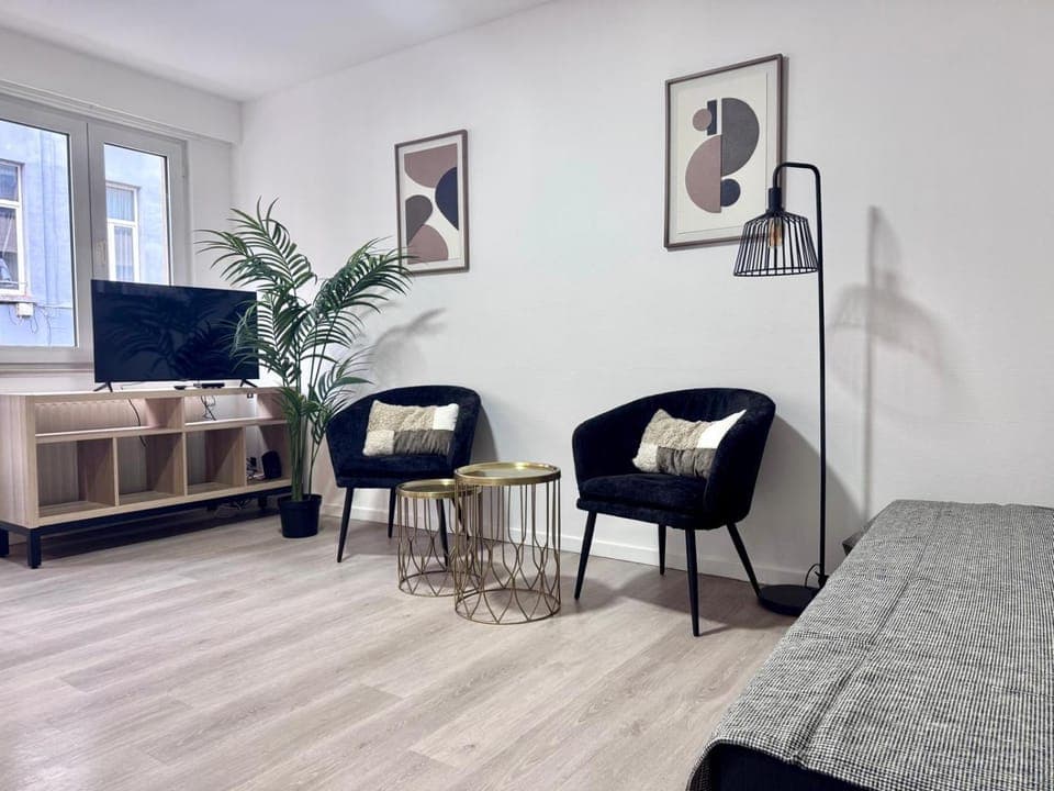 TV and multimedia, Seating area