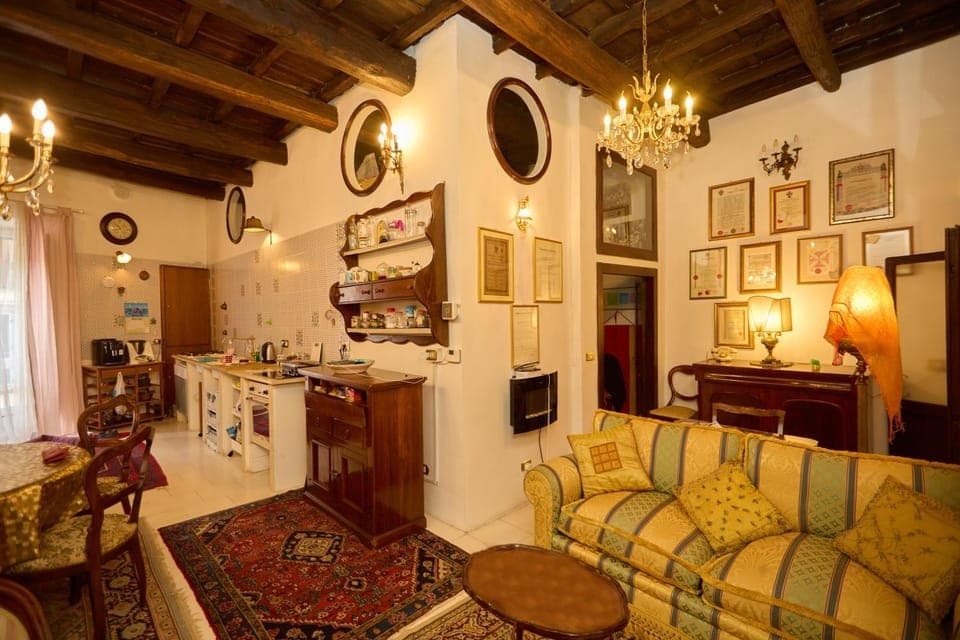 Kitchen or kitchenette, Living room