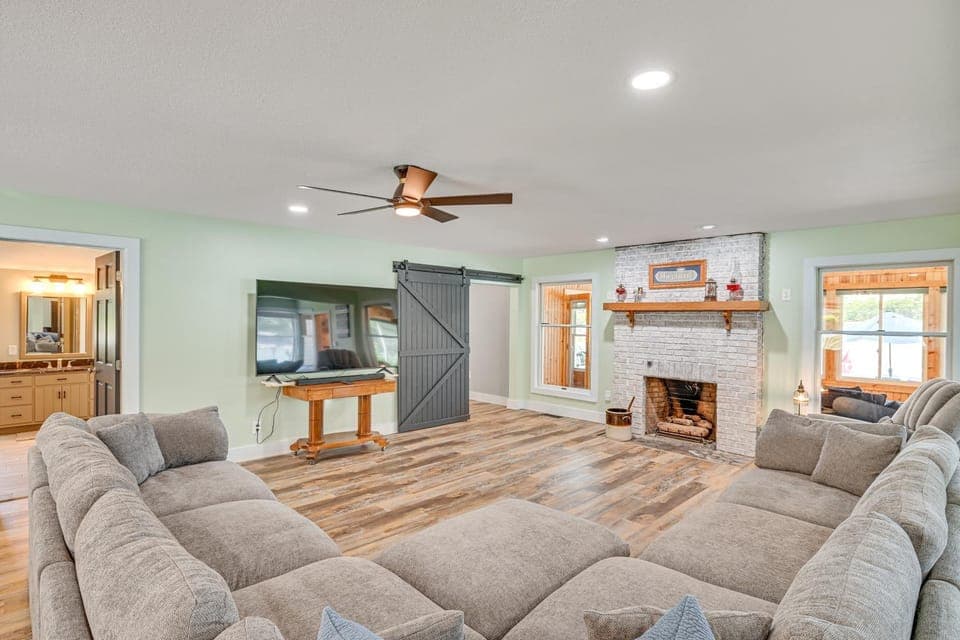 Indoor Hot Tub: Large Family Haven on Sylvan Lake House in Rome City