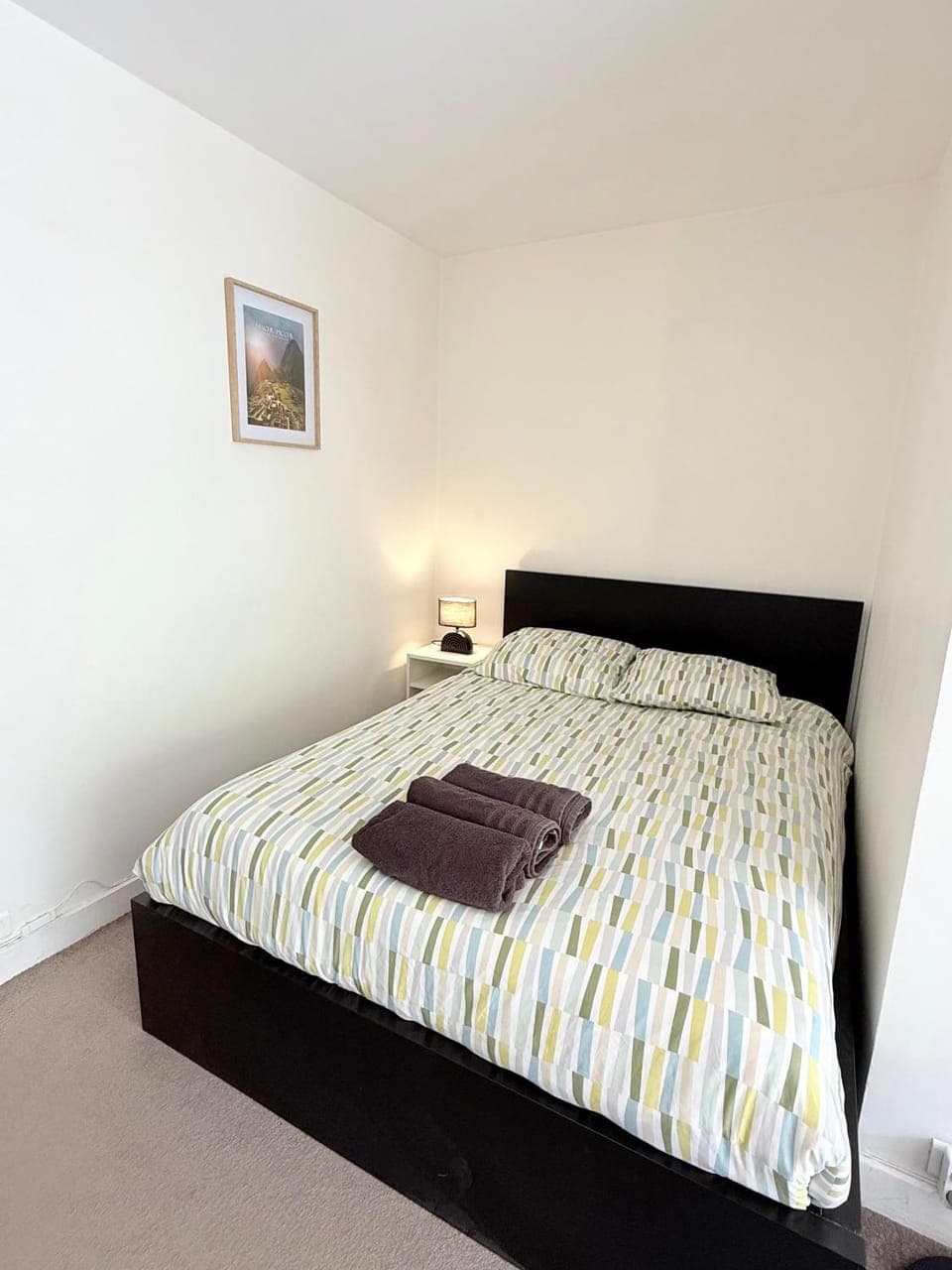 Bed, Decorative detail, Bedroom, towels