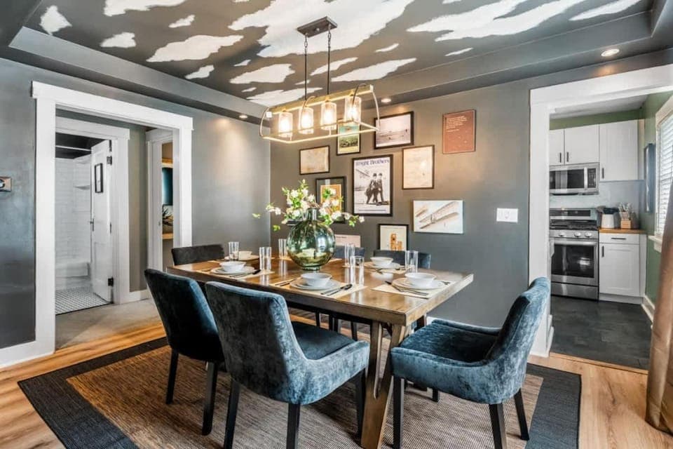The Paper Plane Pool - Sauna - Poker Room - Sleeps 8 House in Kettering