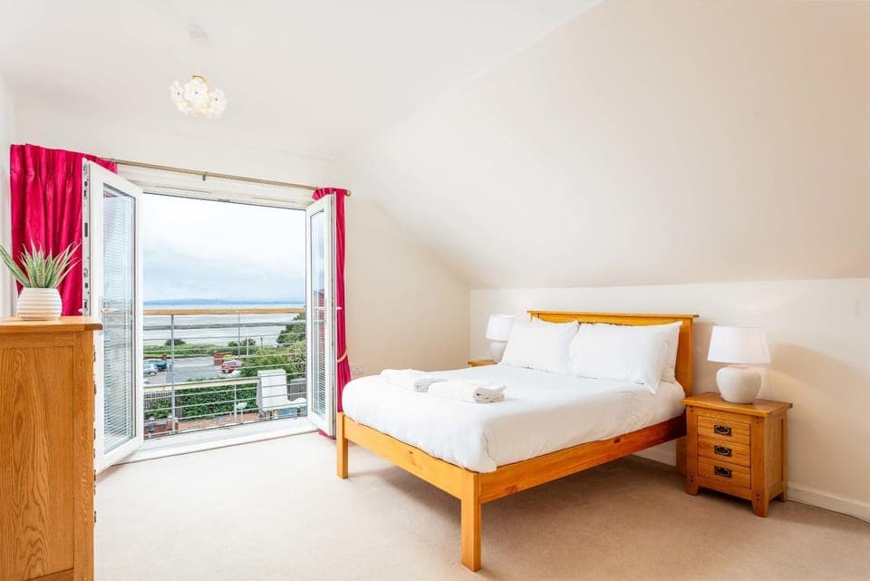 Bed, Balcony/Terrace, Bedroom