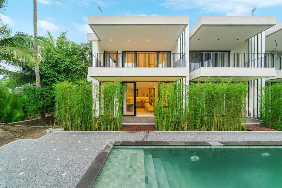 Property building, Swimming pool