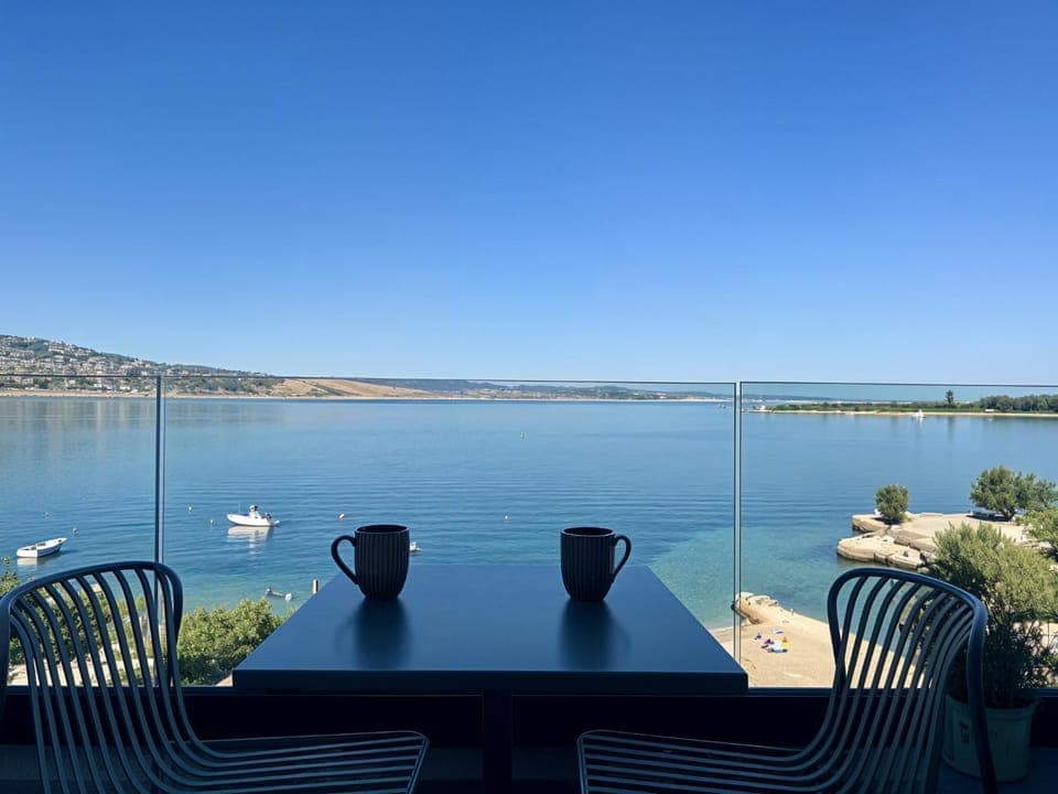 Natural landscape, Balcony/Terrace, Sea view