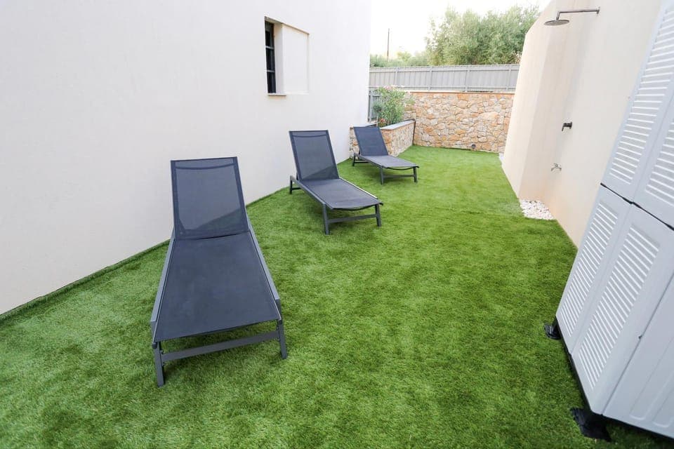 Day, Garden, Seating area, Garden view, sunbed
