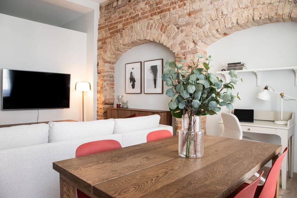 Living room, Dining area