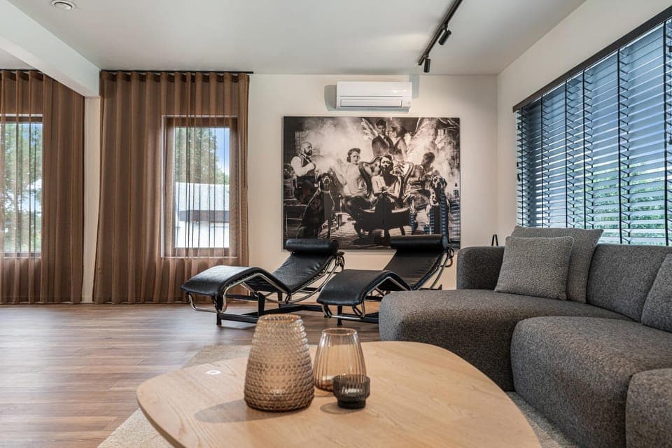 Living room, air conditioner