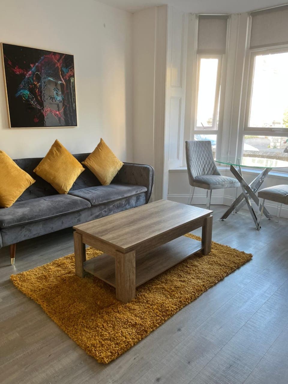 Living room, Seating area