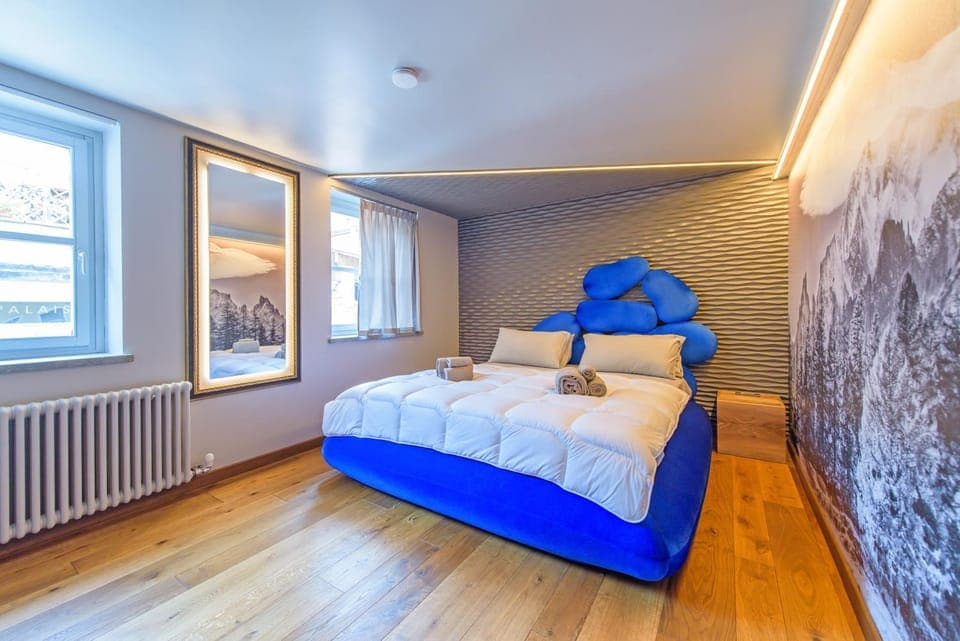 Bed, Photo of the whole room, Bedroom, internet, towels