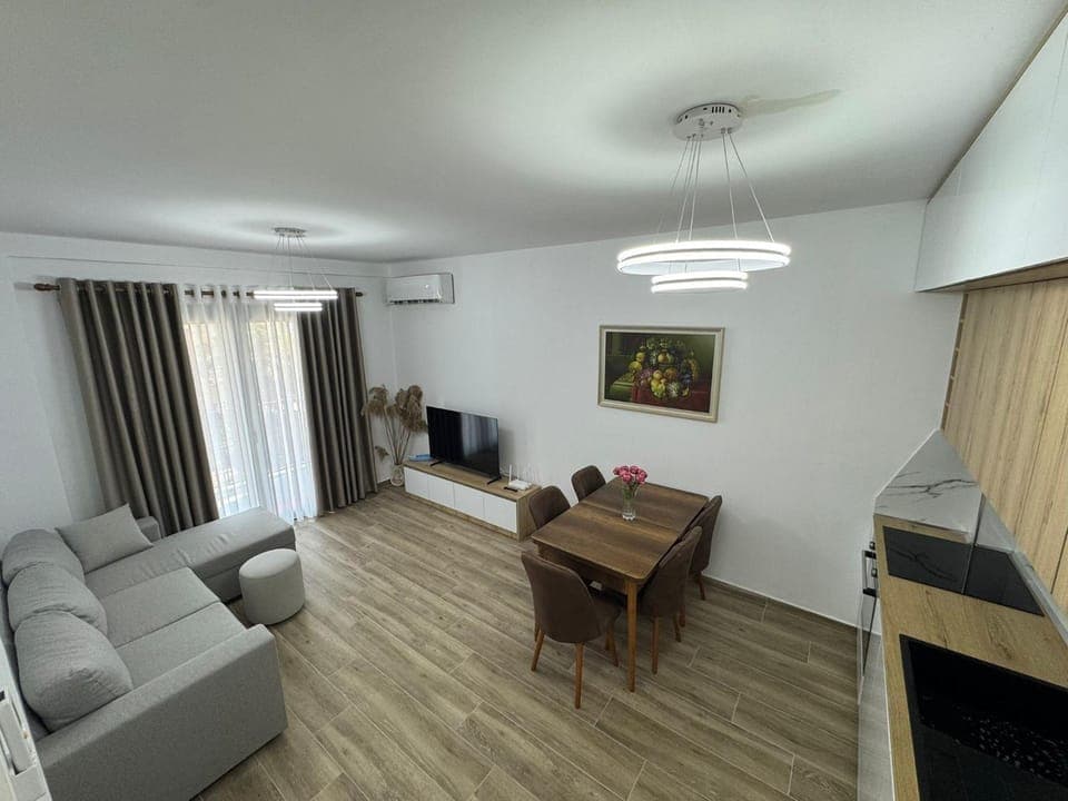 TV and multimedia, Living room, Dining area, Evening entertainment