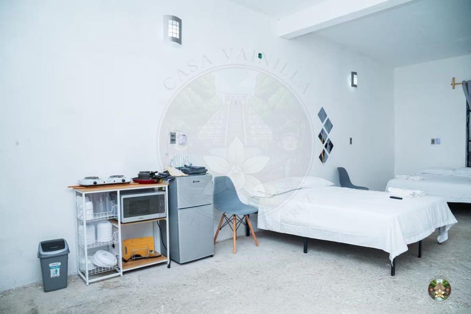 Bed, Kitchen or kitchenette, Bedroom