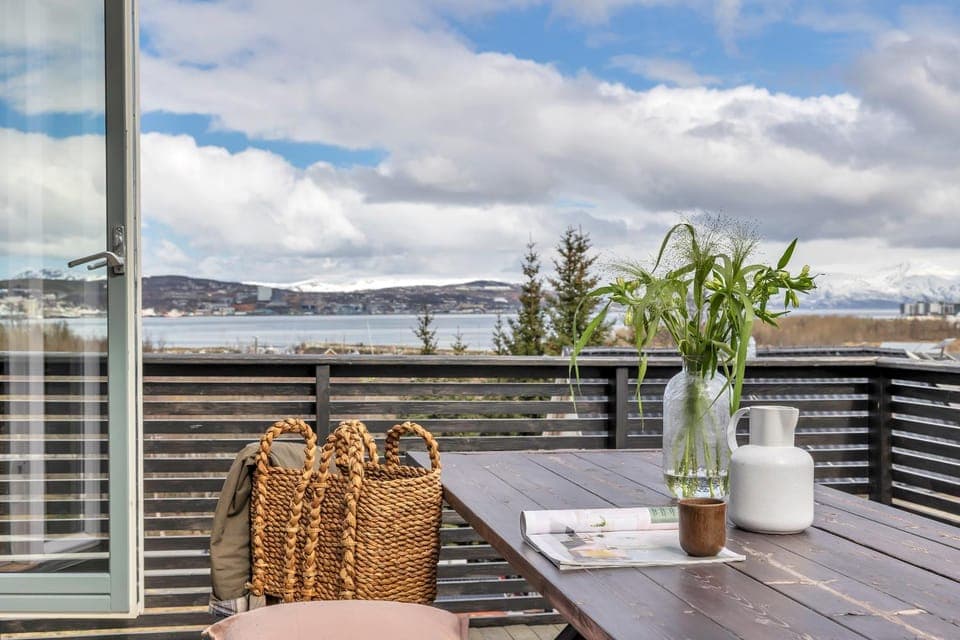 Patio, Day, Natural landscape, View (from property/room), Balcony/Terrace, Seating area, Dining area, Mountain view, Sea view