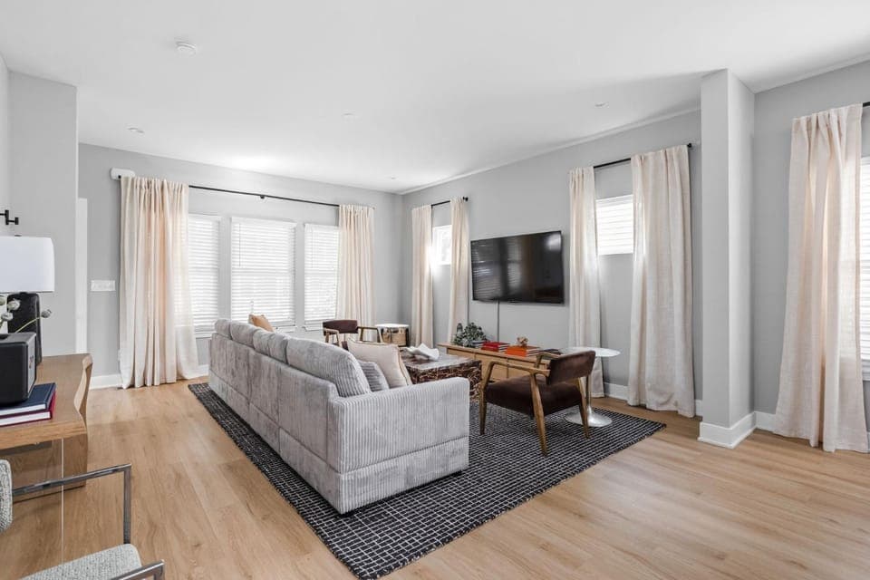 TV and multimedia, Living room, Seating area
