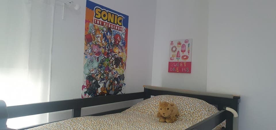 Photo of the whole room, Bedroom