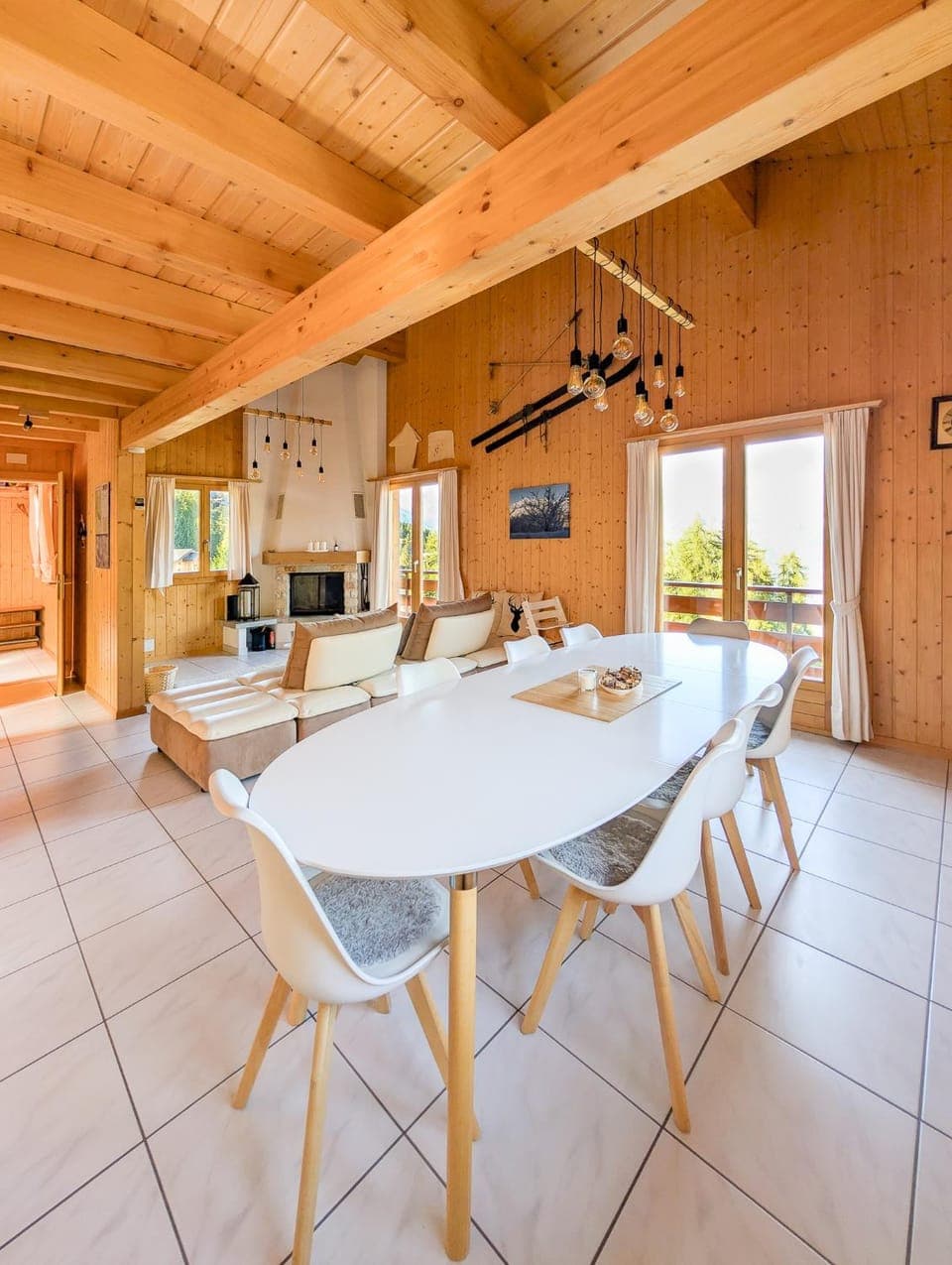 Living room, Dining area