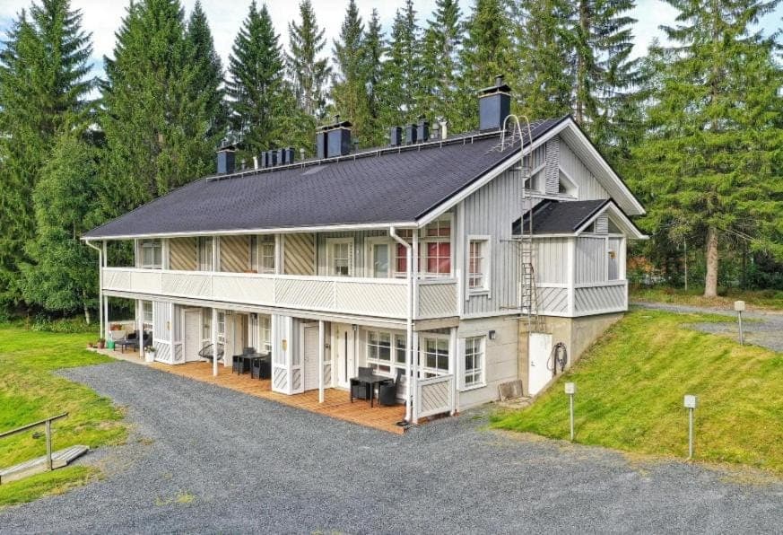 Property building, Natural landscape, Balcony/Terrace