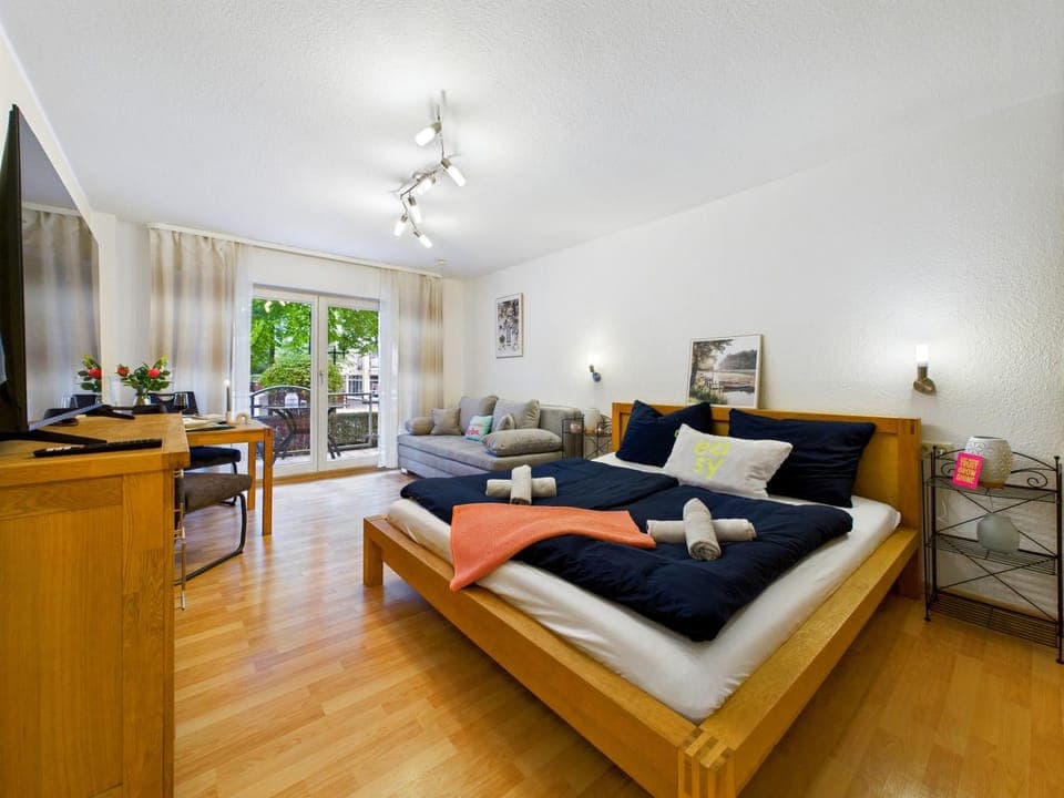 Living room, Bedroom