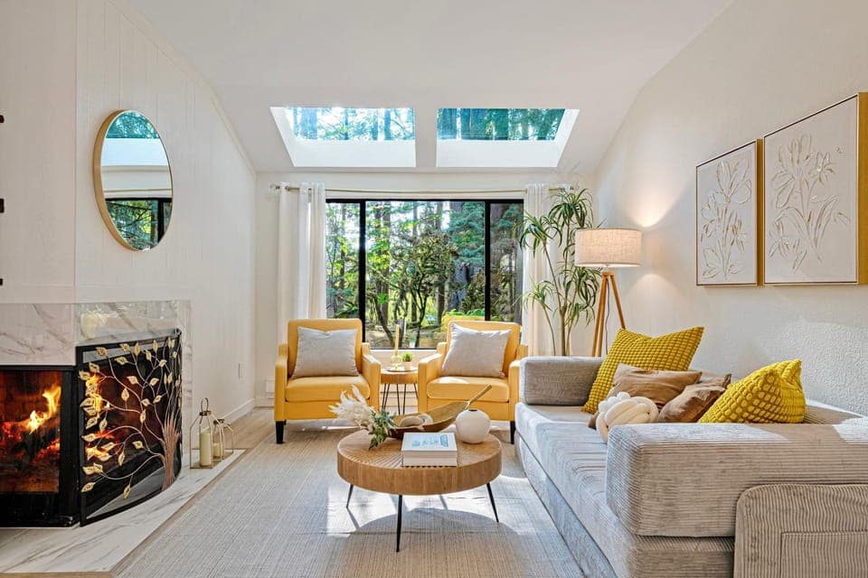 View (from property/room), Living room, Decorative detail, Seating area, fireplace