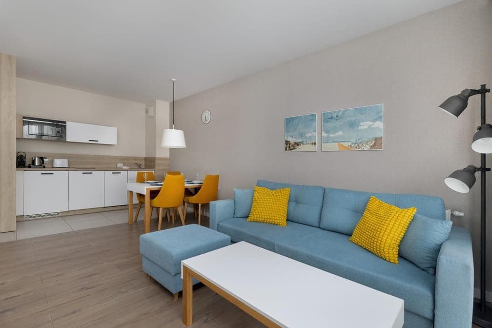 Kitchen or kitchenette, Living room