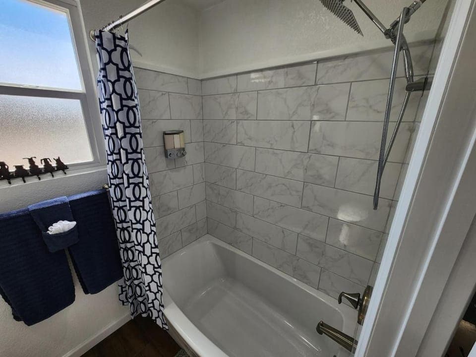 Shower, Bath