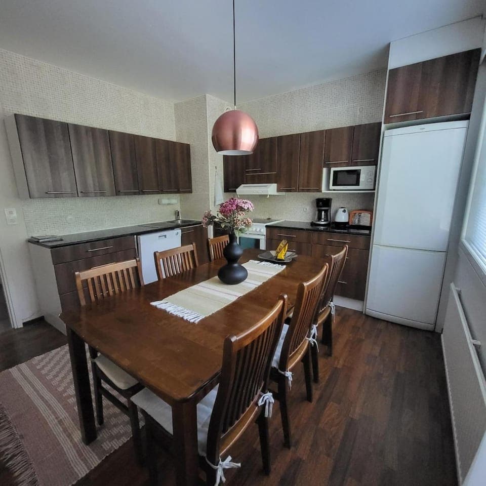 Kitchen or kitchenette, Dining area, dishwasher, oven, stove, toaster