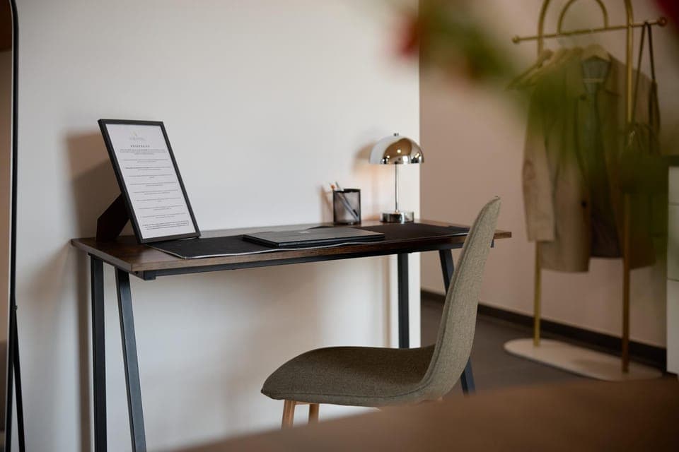 Living room, Business facilities