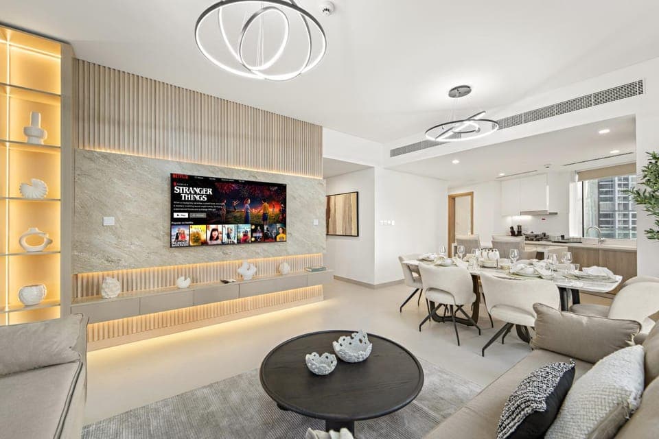 TV and multimedia, Living room, Evening entertainment, internet, air conditioner