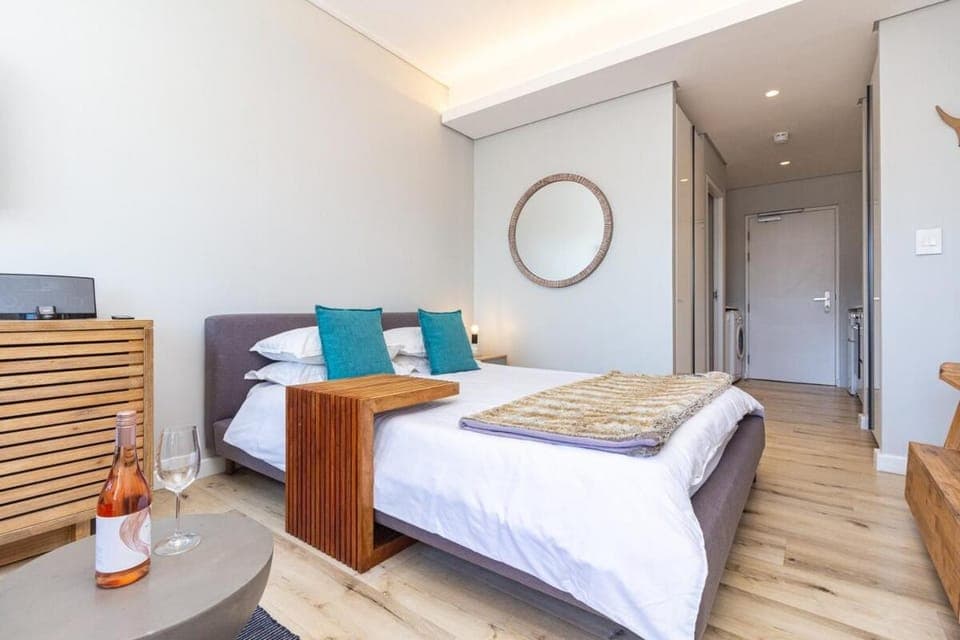 Bed, Photo of the whole room, Bedroom, hair dresser, wardrobe