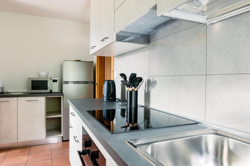 dishwasher, oven, stove