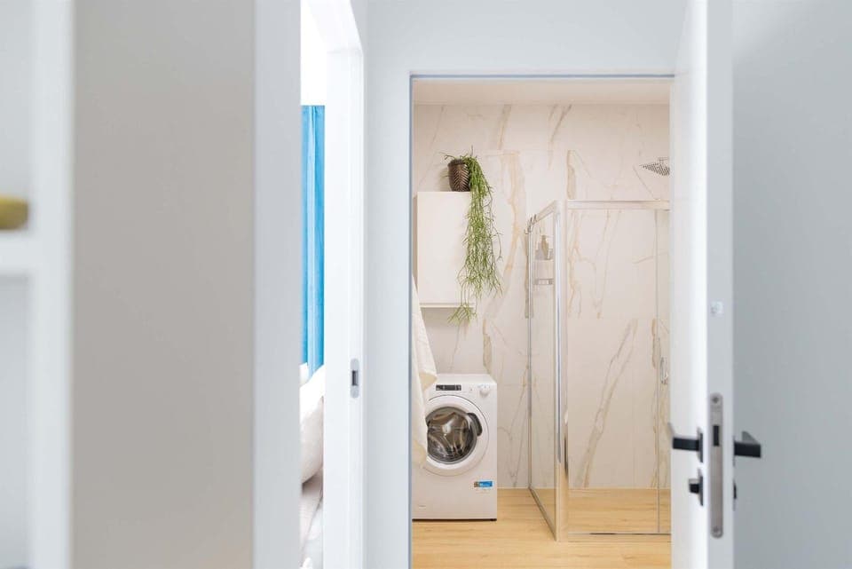 Shower, Bathroom, washing machine