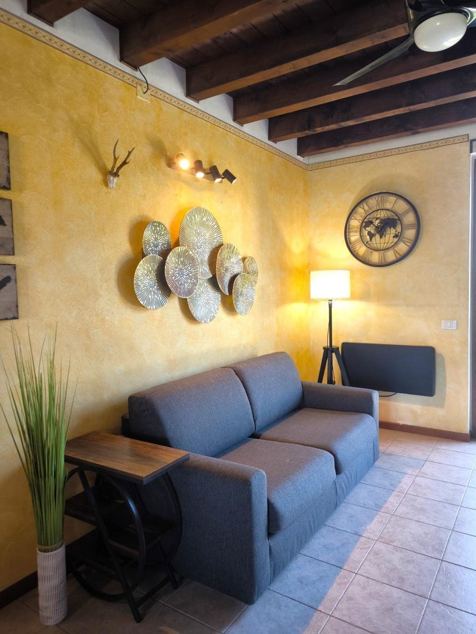 Communal lounge/ TV room, Living room