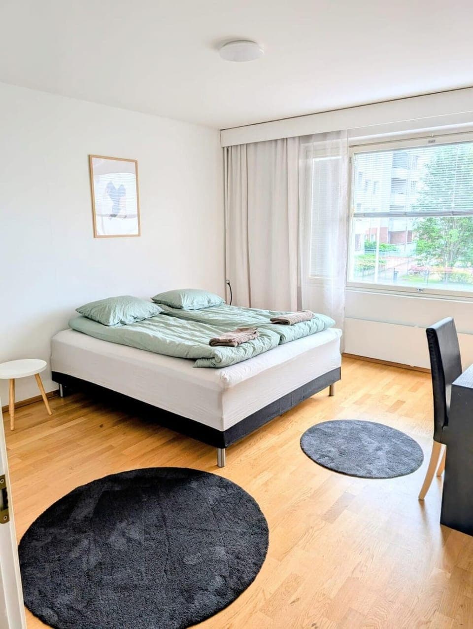 Bed, Photo of the whole room, Bedroom