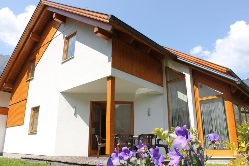 Facade/entrance, BBQ facilities, Garden, Balcony/Terrace