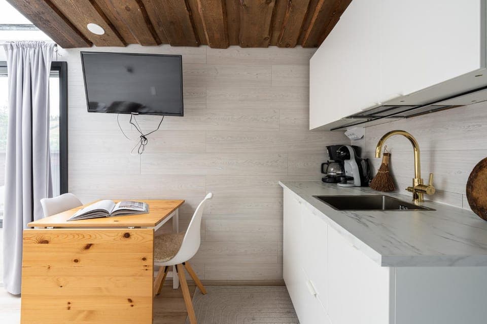 TV and multimedia, Kitchen or kitchenette