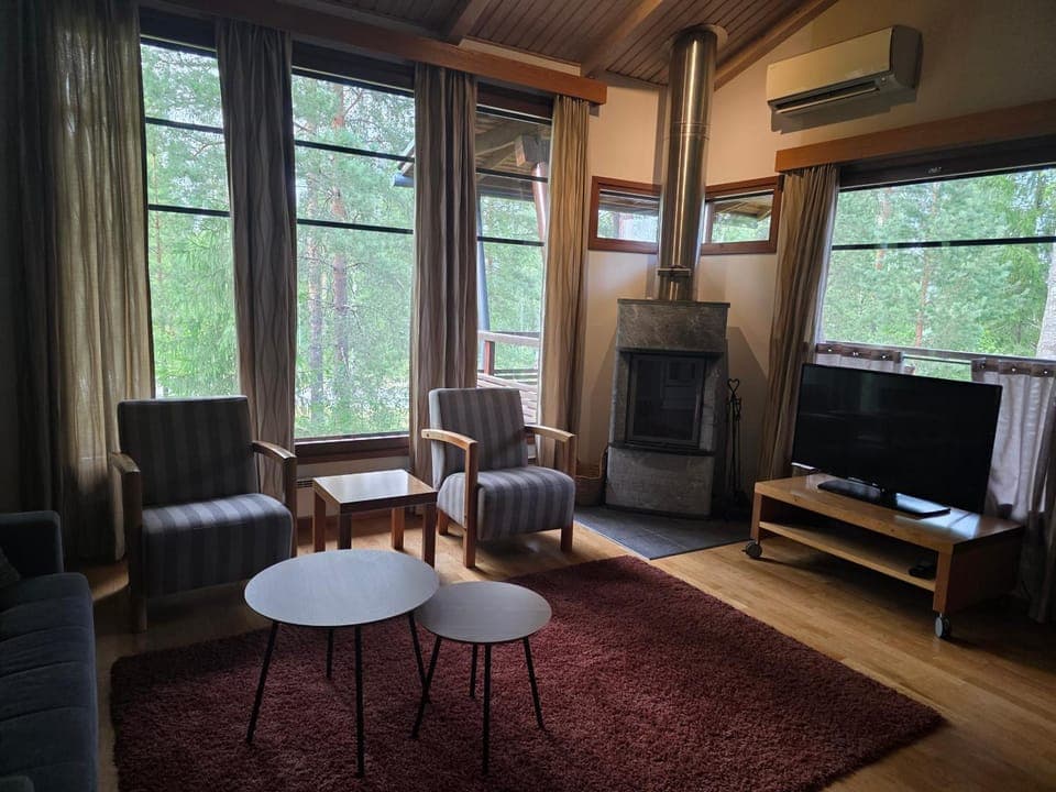 Communal lounge/ TV room, TV and multimedia, Seating area, Evening entertainment, air conditioner