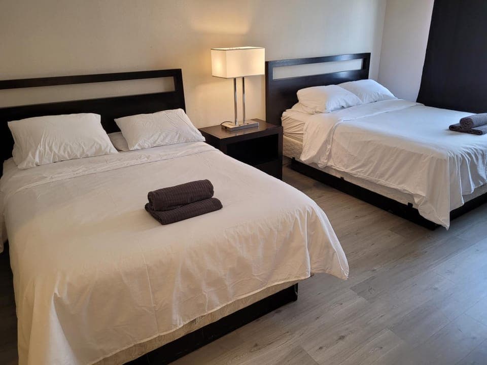 Beverly Hills Nest Apartment in Beverly Hills
