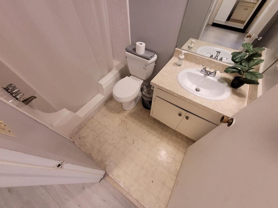 Beverly Hills Nest Apartment in Beverly Hills
