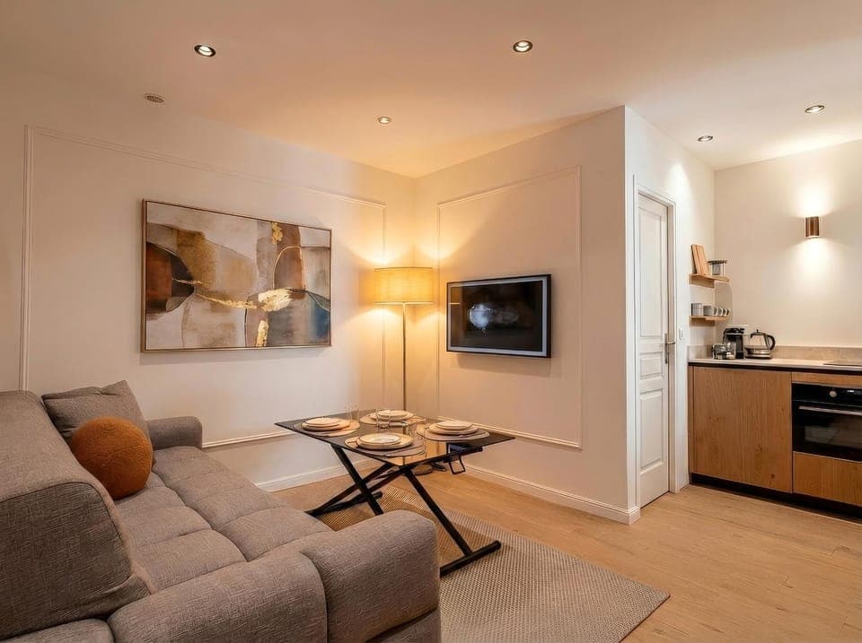 TV and multimedia, Living room, kitchen