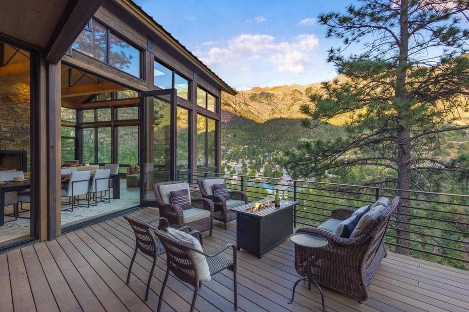 353 Pinecrest House in Ouray