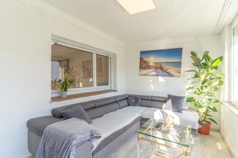 Living room, Photo of the whole room, Seating area